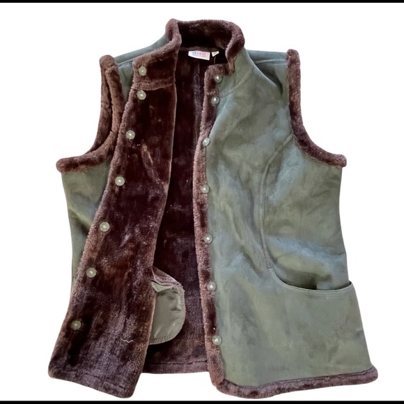 DENIM & COMPANY Green Woman’s Faux Fur Lined Vest Size XL - Picture 4 of 13